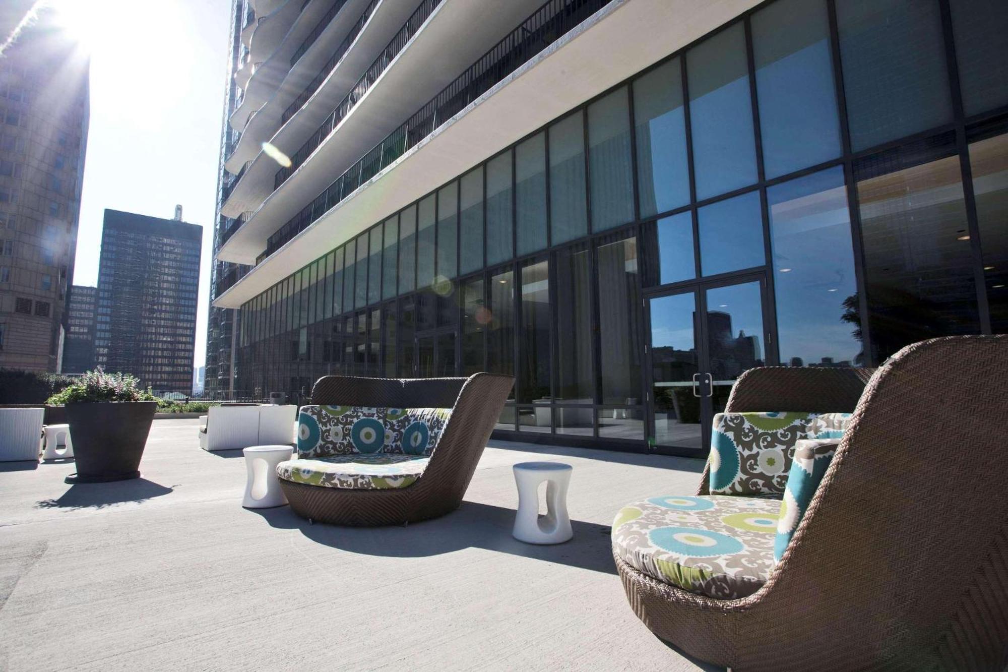 Radisson Blu Aqua Hotel, Chicago Exterior photo