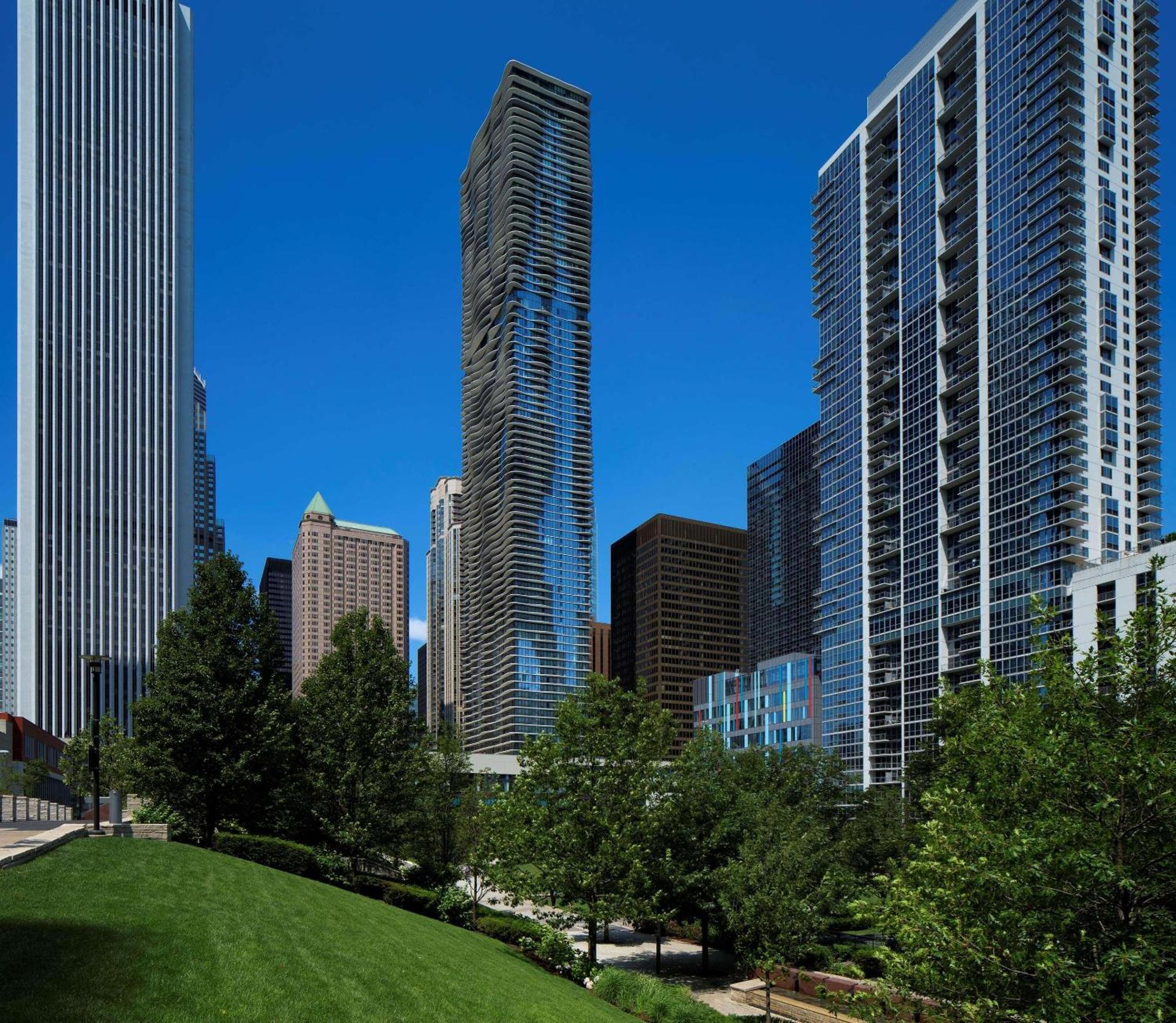 Radisson Blu Aqua Hotel, Chicago Exterior photo
