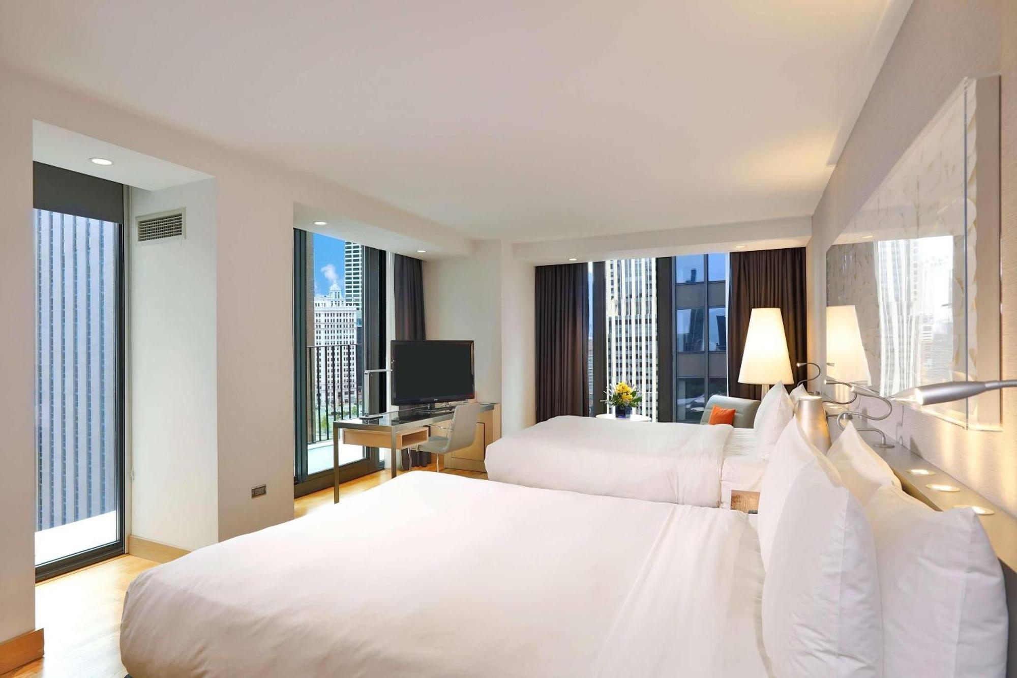 Radisson Blu Aqua Hotel, Chicago Exterior photo